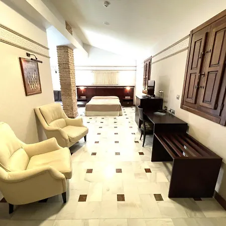 Don Miguel Plaza Hotel 3*
